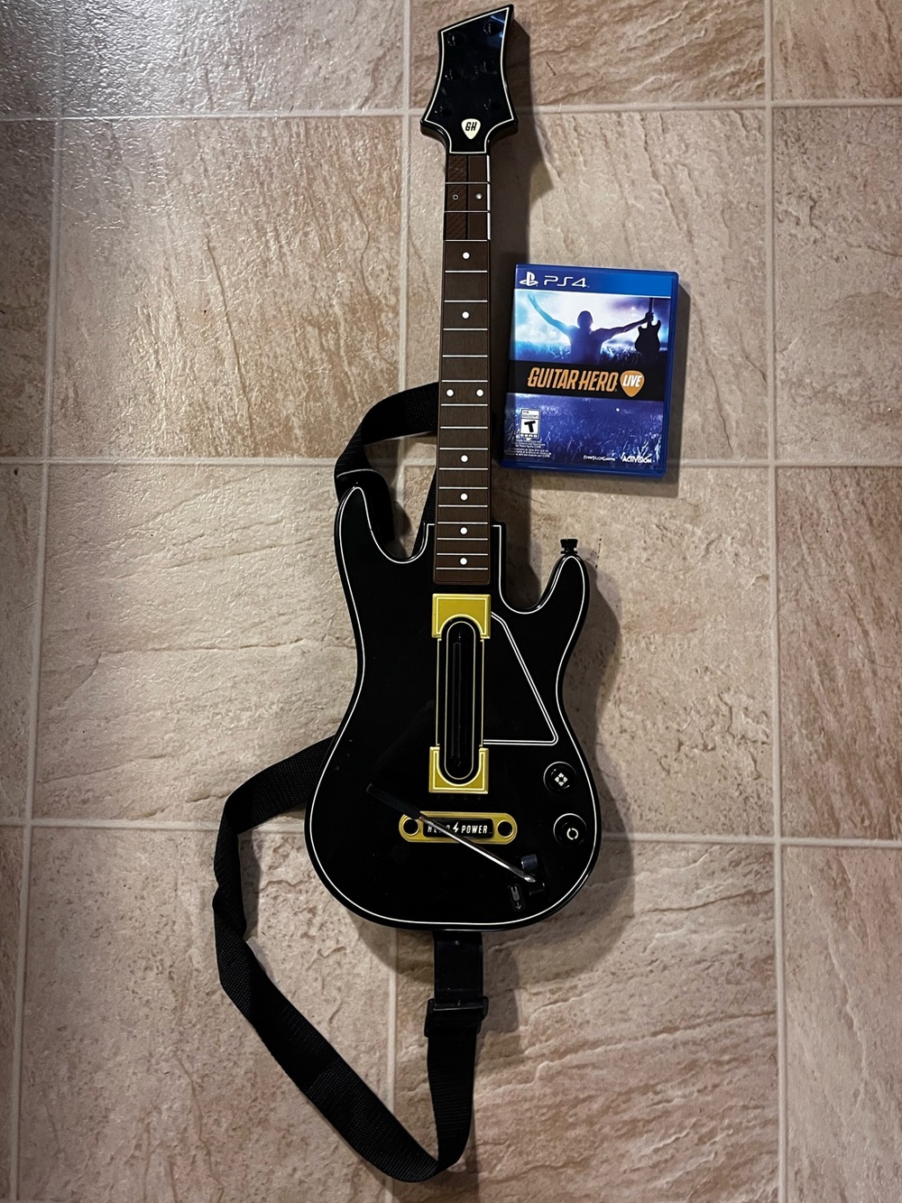 Guitar Hero Live Guitar & PS4 Game